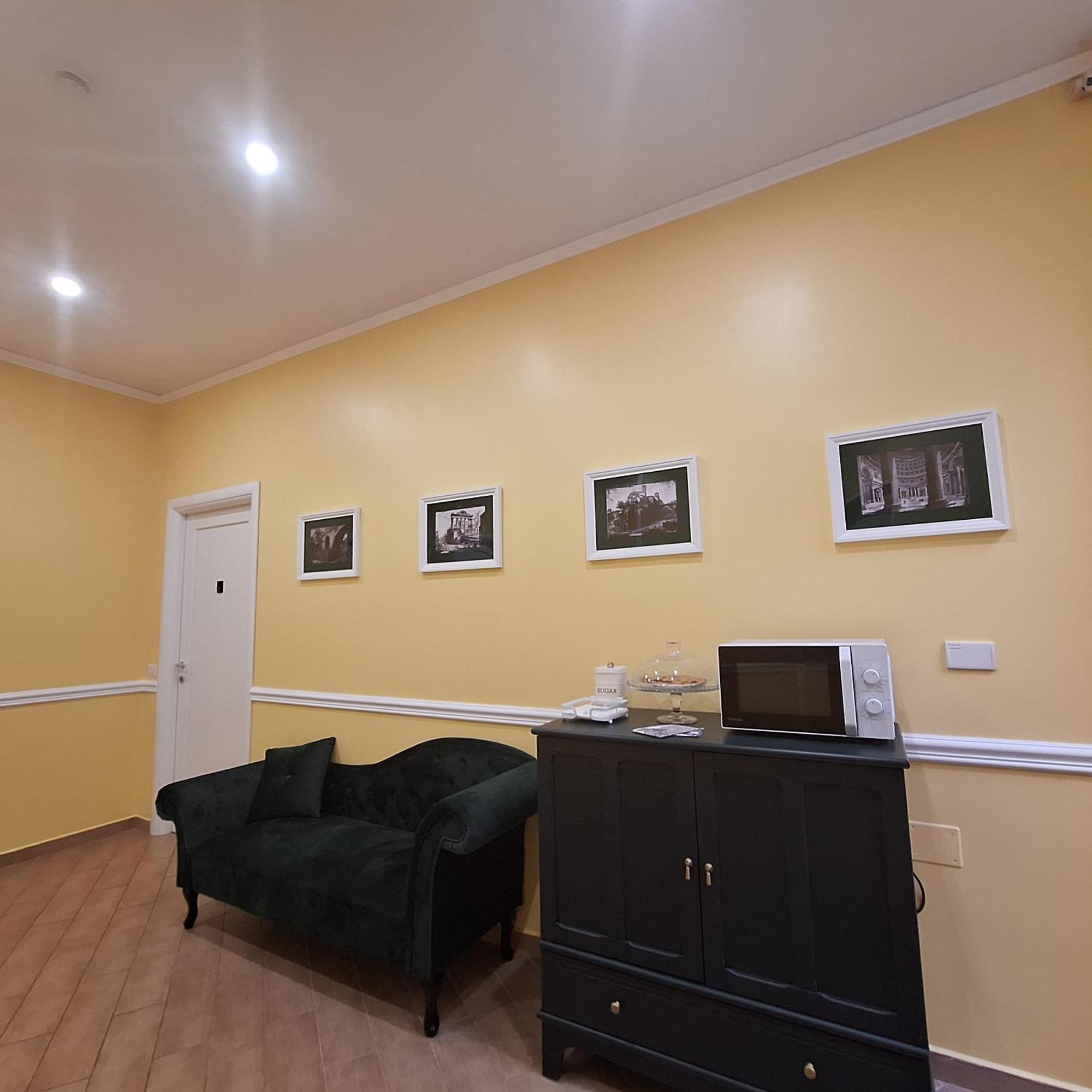 Residenze Serventi Longhi Rome Extérieur photo